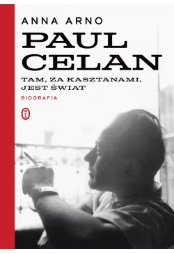Tam, za kasztanami, jest...