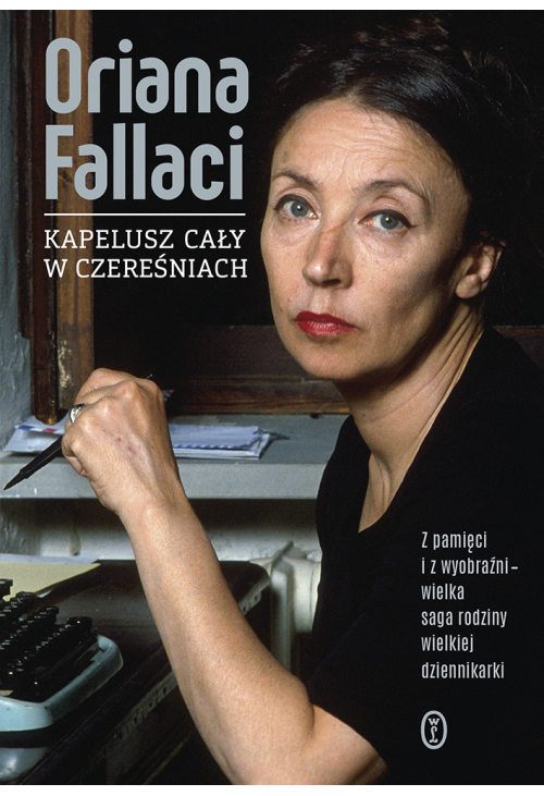 Kapelusz cały w czereśniach