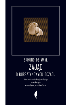 Zając o bursztynowych oczach.