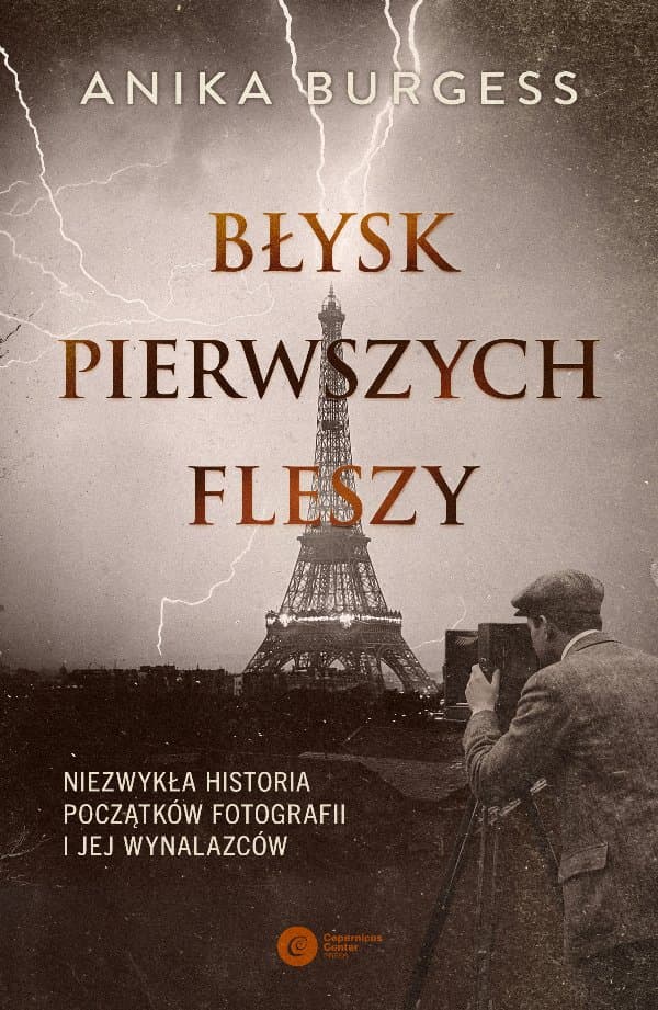 Błysk pierwszych fleszy — Anika Burgess